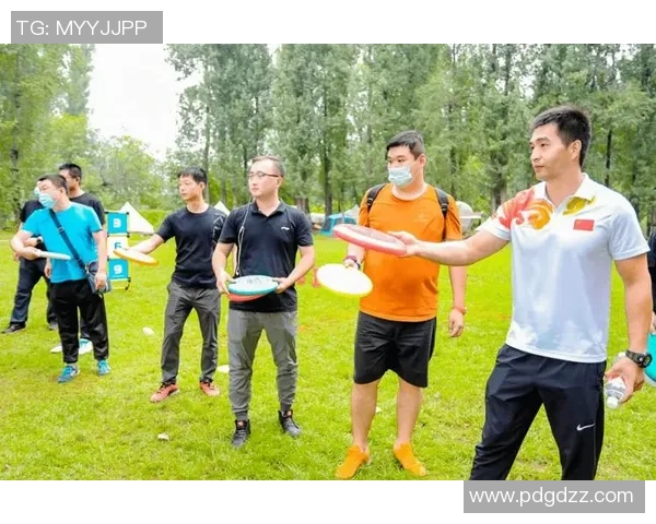 飞盘盛宴：深入成都飞盘队的训练与团队精神探秘